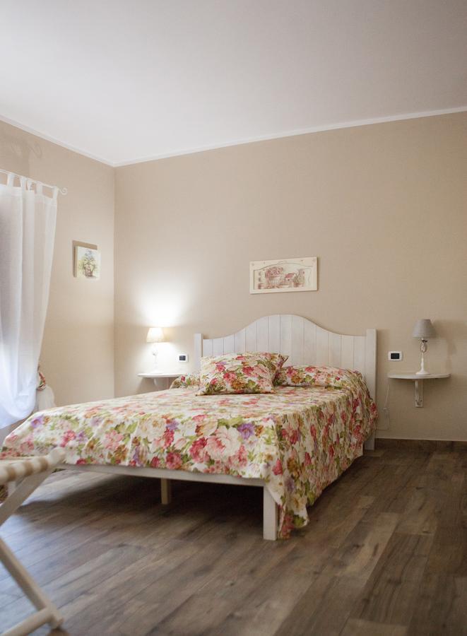 Il Refolo Bed and Breakfast Riardo Exteriör bild