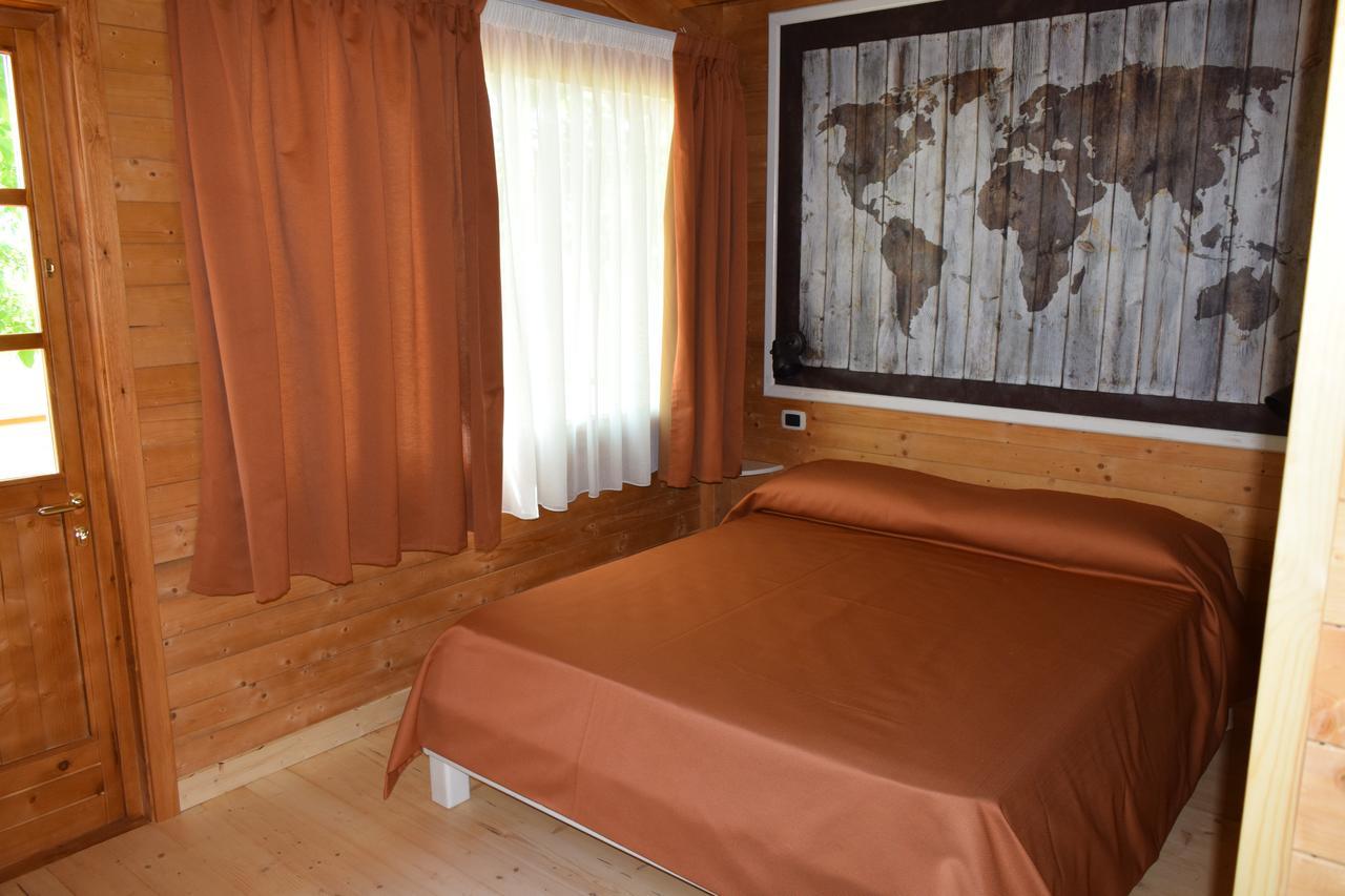 Il Refolo Bed and Breakfast Riardo Exteriör bild